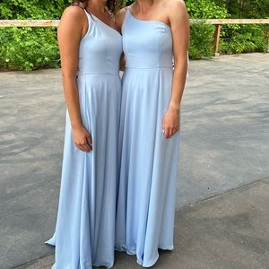 David’s Bridal Crepe Back Satin One Shoulder Dress. Size 2. 0 alterations